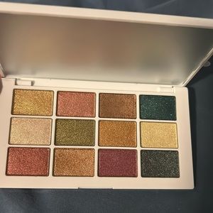 Master metallics palette by makeup by Mario